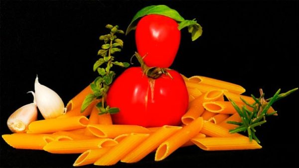 Pasta con tomate y un toque de picante a su gusto. (Foto: Pixabay)