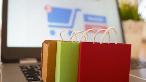Los españoles compran cada vez más por internet. (Foto: Pixabay)