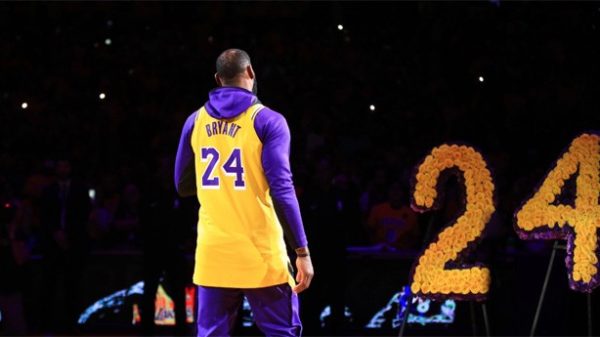 Las palabras de LeBron James emocionaron a los asistentes al Staples Center. (Foto: @Lakers)
