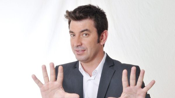 Arturo Valls conduce la nueva apuesta de Atresmedia. (Foto: Antena 3)