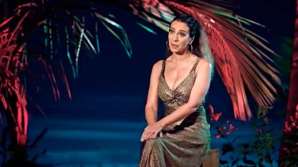 Mónica Naranjo conduce el último cara a cara del reality. (Foto: Mediaset)