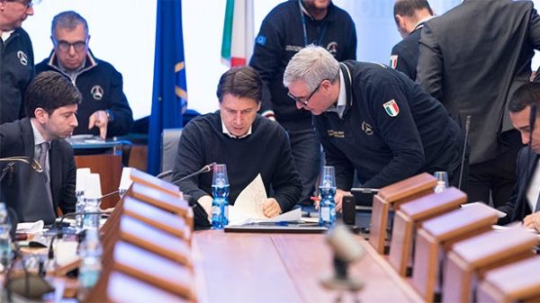 Máximas medidas de control por el coronavirus en Italia. (Foto: )