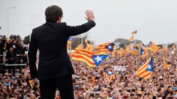 Puigdemont llamó a la lucha definitiva. (Foto)