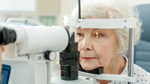 Es fundamental acudir al menos una vez al año a revisión de los ojos. (Foto: