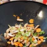 Salteando las verduras y el pollo en el wok. (Foto: Pixabay) 8203;8203;8203;8203;8203;8203;8203;