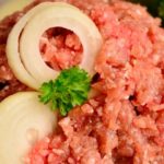 Carne picada para unas hamburguesas caseras perfectas. (Foto: Pixabay)