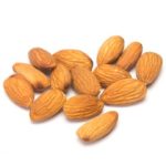 Hay que pelar las almendras o utilizar ya peladas. (Foto: Rabbixel/Pixabay)