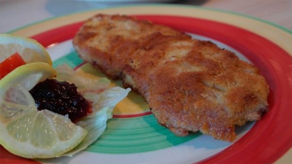 Un filete empanado diferente a los normales. (Foto: RitaE/Pixabay)
