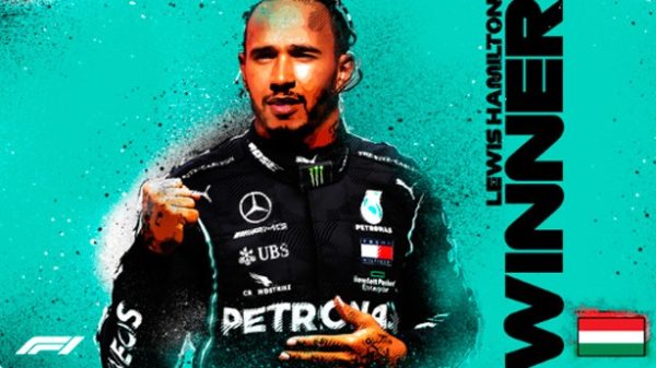 Hamilton va a por Schumacher. (Imagen: @F1)