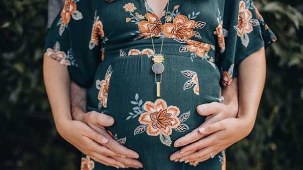 El insomnio es algo muy común en las mujeres embarazadas. (Foto: Envato)