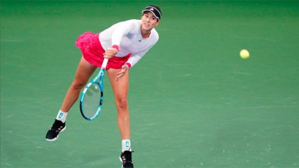 Garbiñe Muguruza derrotó por un doble 6-4 a la japonesa Nao Hibino. (Foto: