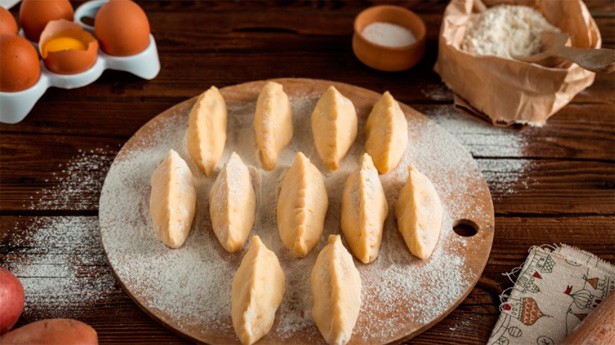 Ricas empanadillas a la espera de ser fritas. (Foto: Daria-Yakovleva/Pixabay)