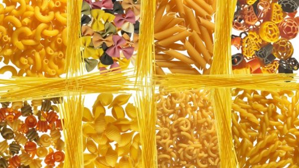 Hay pasta corta muy diferente. (Photo by Immo Wegmann on Unsplash)