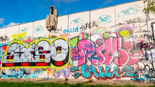 El muro de Berlín. (Photo by Hoite Prins on Unsplash)