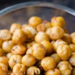 Garbanzos para un plato muy original y exótico. (Photo by Deryn Macey on Unsplash)