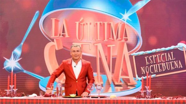 Jorge Javier Vázquez presenta el especial de Navidad y también de Nochevieja. (Foto: Telecinco)