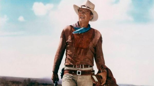 En cuanto John Wayne se asoma en la pantalla