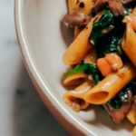 Macarrones con rúcula