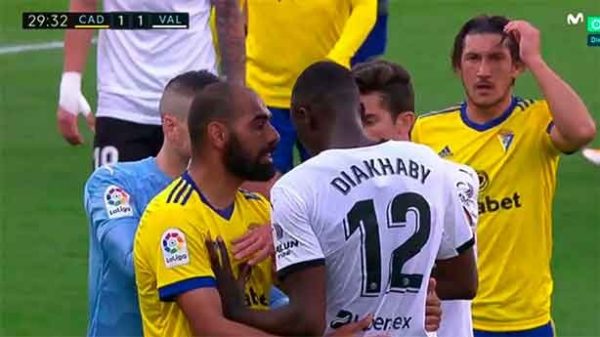 Bochorno y vergüenza en Cádiz- El racismo es inadmisible. (Foto: @MovistarFutbol)