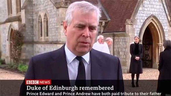 El príncipe Andrés reveló qué dijo la reina Isabel tras la muerte de Felipe. (Foto: BBC)