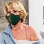 Esperanza Aguirre recibió la dosis de AstraZeneca. (Foto: