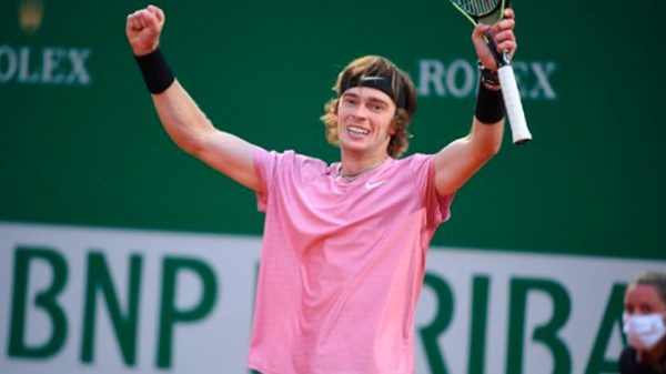 Rublev dio la campanada en Montecarlo derrotando a Nadal. (@atptour)