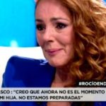 La entrevista en directo a Rocío Carrasco acabó a las 2.30 de la madrugada. (Foto: Telecinco)
