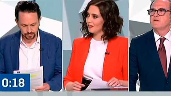 Isabel Díaz Ayuso frente a Pablo Iglesias y Ángel Gabilondo. (Foto: Telemadrid)