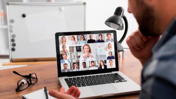Limitar el uso de las videollamadas y solucionar el tema por email. (Foto: Pixabay)