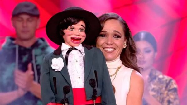 La ventrílocua Celia Muñoz y su muñeco Joselito