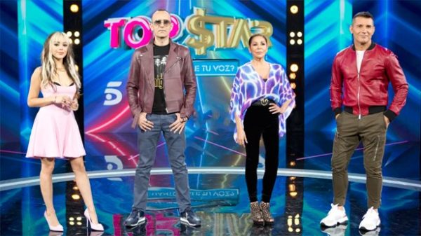 Los tres mentores con Jesús Vázquez en la presentación de Top Star. (Foto: Telecinco)