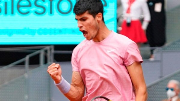 Carlos Alcaraz logra su primera victoria en un Masters 1000 con 17 años. (Foto: @MutuaMadridOpen)