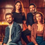 Los personajes principales de Santo. (Foto: Manolo Pavón/Netflix)