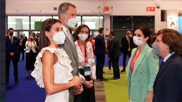 Los Reyes en la inauguración de Fitur. (Foto: @CasaReal)