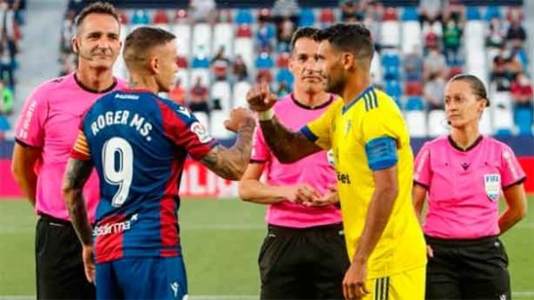 Emocionante despedida de Augusto Fernández. (Foto: LaLigatv)