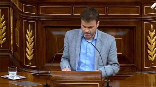 Jaume Asens en su intervención en el Pleno. (Foto: @Congreso)