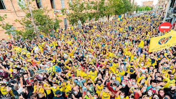 Una fiesta histórica e inolvidable para recibir a sus héroes. (Foto:  @VillarrealCF)