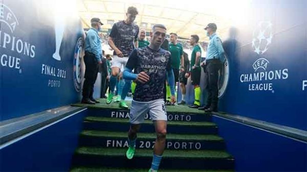 Una final inglesa con árbitro español. (Foto: ChampionsLeague)