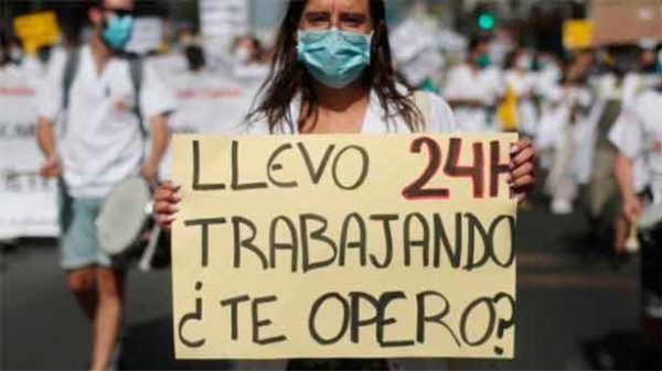 Todo el apoyo de Casado a los sanitarios. Sanidad desata la ira médica por otra afrenta a los MIR. (Foto 3PabloCasado)