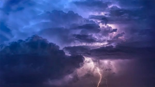 Los rayos caen siempre en las altas cumbres. (Foto: FelixMittermeier/Pixabay)