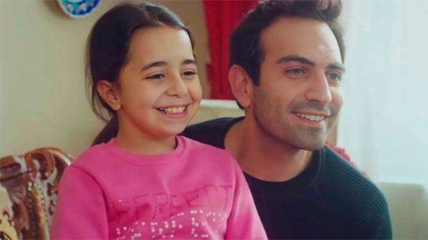 Öykü y Demir tienen enganchados a la audiencia. (Foto: Antena 3)