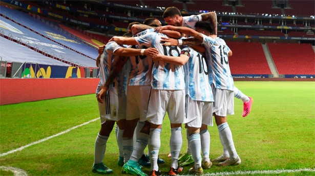 Argentina celebró su victoria sobre Uruguay. (Foto: