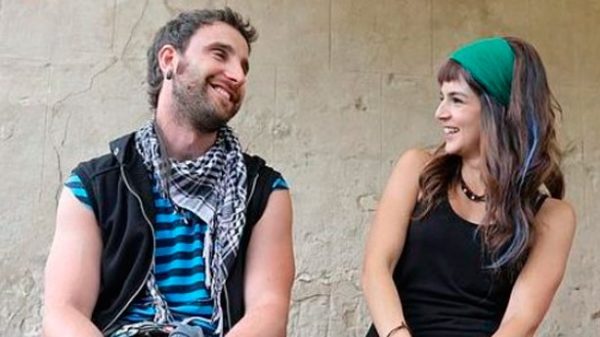 Dani Rovira y Clara Lago en Ocho apellidos vascos. (Foto: Cuatro)