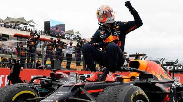 Max se impuso en un apasionante final en Francia. (Foto: @Max33Verstappen)