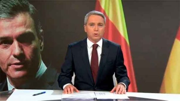 Vicente Vallés destacó el giro de Sánchez para no perder los 13 votos de Esquerra. (Foto: Atresmedia)
