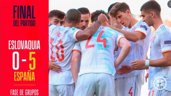 Primera victoria de España que ya tiene pasaporte para Copenhague. (Foto: @sefutbol)