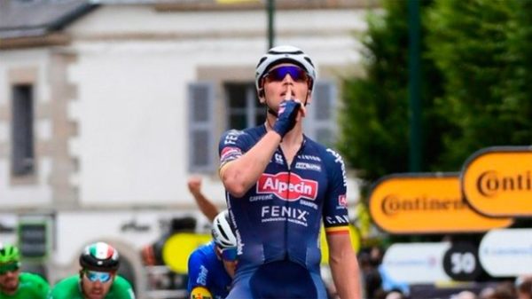 Tim Merlier se impuso en la tercera etapa del Tour