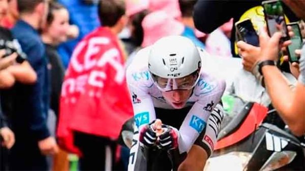 Tadej Pogacar da un mazazo en la contrarreloj. (Foto: @LeTour)