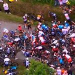 Detenida la espectadora que causó una caída en la primera etapa del Tour de Francia. (Foto: T13)