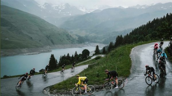 Dificilísimas condiciones climatológicas. (Foto: @LeTour)